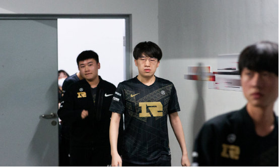 接下来的比 接下来的比